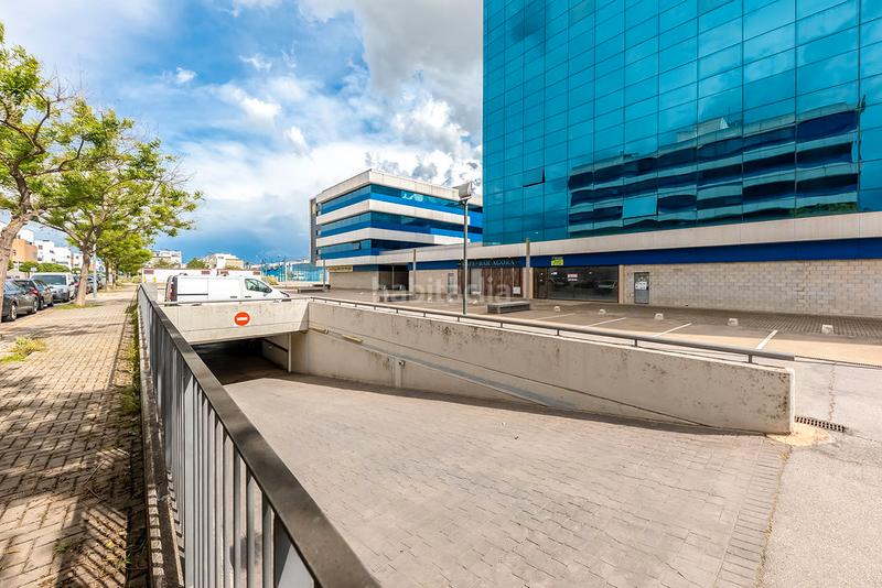 Foto 78076454-cd43-4063-a003-7e4ec3fa3cfd. Bureau avec parking dans Torreblanca Sevilla