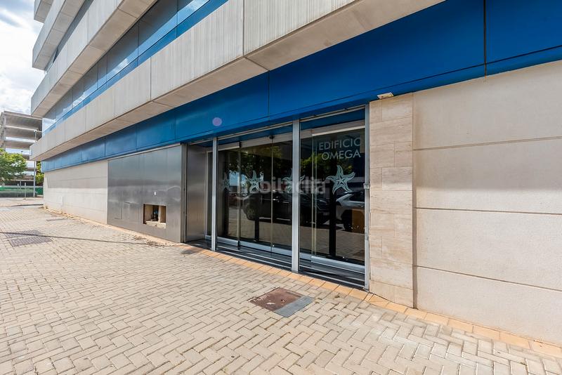 Foto 797d2f89-66c2-42d7-bd7e-57321fa2e110. Bureau avec parking dans Torreblanca Sevilla