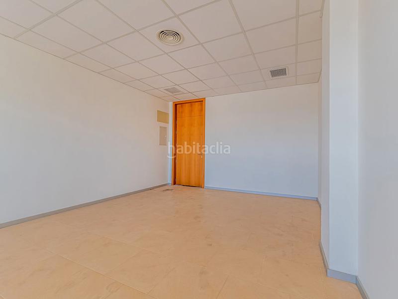 Foto 7e0e3000-5a9c-4328-9e69-0a692e8ed7eb. Bureau avec parking dans Torreblanca Sevilla