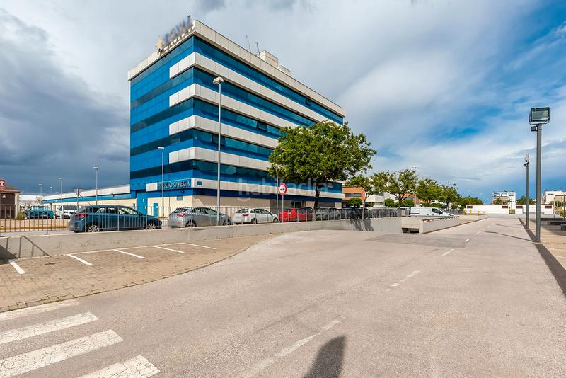 Foto ac6dd9a5-8967-4dd4-b7db-4dd7a20c349b. Bureau avec parking dans Torreblanca Sevilla