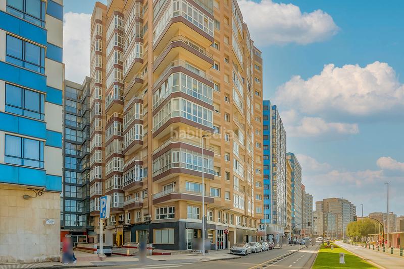 Foto 0a57759e-1fdc-4159-87a0-53b91ed3923f. Geschäftsraum in La Arena Gijón