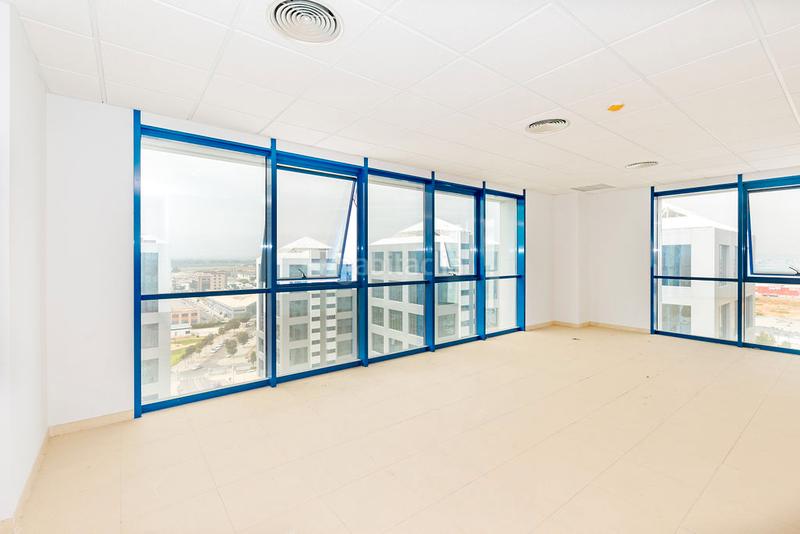 Foto a25fa6f8-8f80-45fb-a5b9-4164fdb12f5c. Büro in San Jerónimo - La Bachillera Sevilla