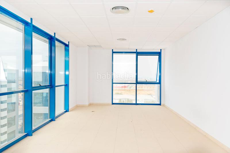 Foto a2d22486-f147-4ec5-90ca-e2d0f851f99f. Büro in San Jerónimo - La Bachillera Sevilla