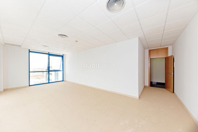 Foto dc36c704-b1f0-4bfc-bd9a-4eeeb1d11a60. Büro in San Jerónimo - La Bachillera Sevilla