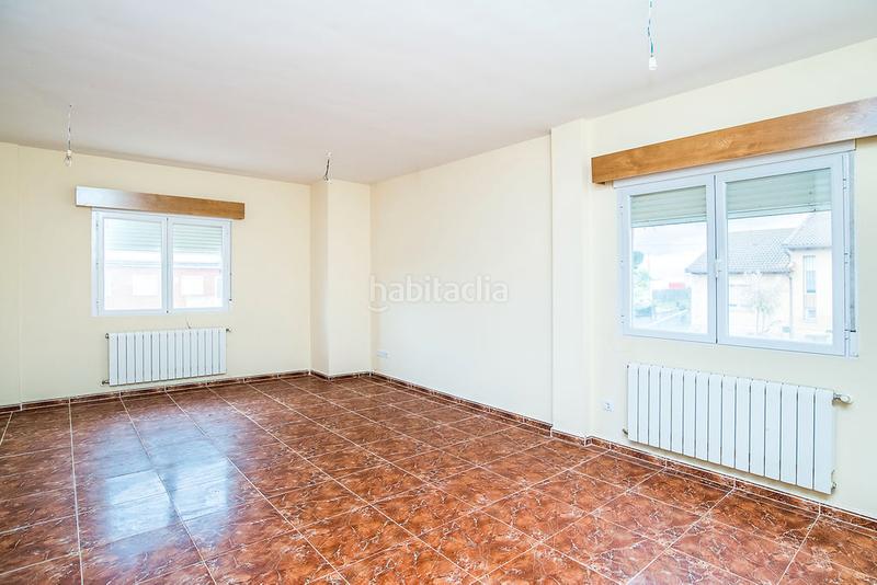 Foto 0971360a-c7c9-44ec-9871-e0807280fb3a. Casa pareada solvia inmobiliaria chalet adosado en Fresno de la Fuente