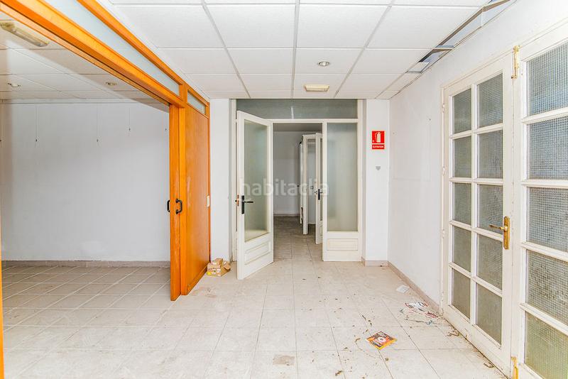 Foto 47e4395e-803d-4510-b307-aa3eace3d7d5. Oficina a Olot