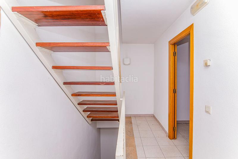 Foto 586a7e0c-2208-482a-97cb-50b0b1cc2634. Oficina a Olot