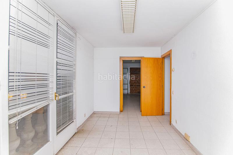 Foto 5bbd8c28-ba83-400c-9956-1b04d1dc9aac. Oficina a Olot