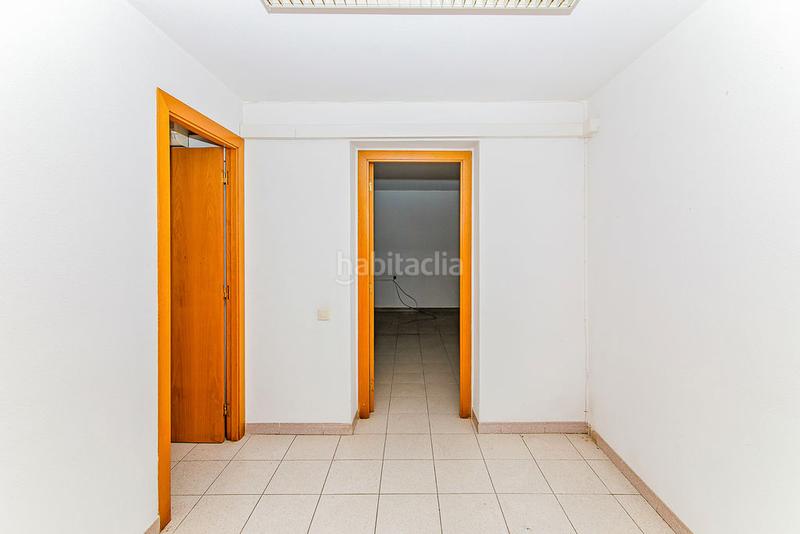 Foto c8f041f6-5585-4aef-8d4c-35916ee8328f. Oficina a Olot