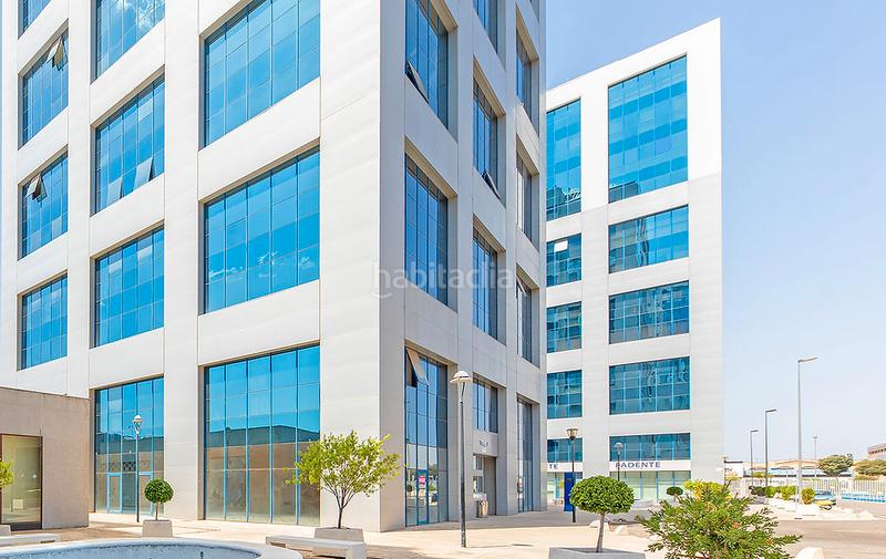 Foto 5204cff0-1547-43e1-ad5c-b7a71fa51d86. Oficina a San Jerónimo - La Bachillera Sevilla