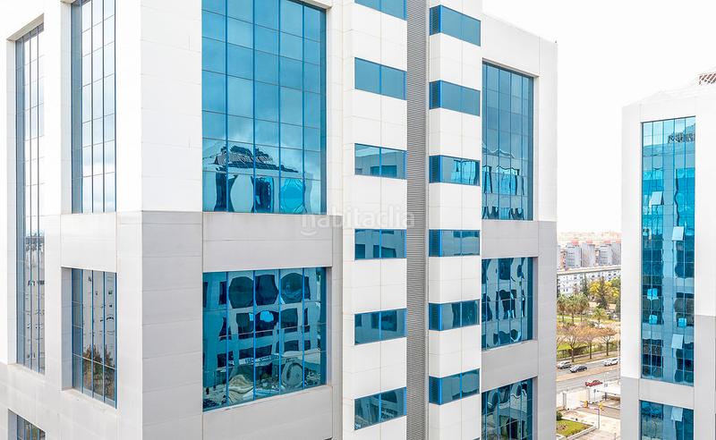 Foto c53bc2df-afbc-4b79-9eaa-3a52eba4bca9. Oficina a San Jerónimo - La Bachillera Sevilla