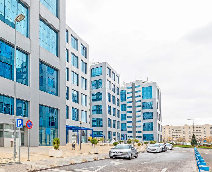 Foto d0f9c593-5cd7-427b-bf3e-e9fe29faef04. Oficina a San Jerónimo - La Bachillera Sevilla