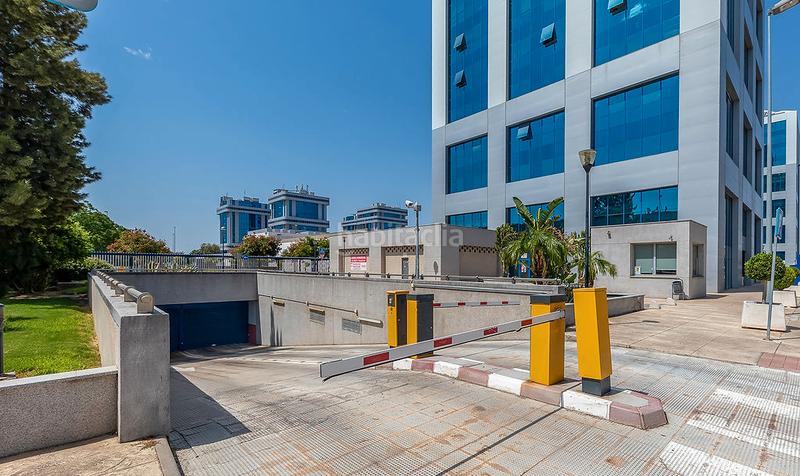 Foto e8cc6af3-5ba9-46fb-959d-e15099a66090. Oficina a San Jerónimo - La Bachillera Sevilla