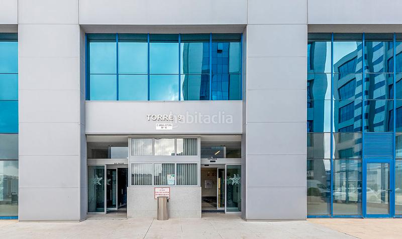 Foto fc4bea26-43a8-400f-8e18-b595ddb933a4. Oficina a San Jerónimo - La Bachillera Sevilla