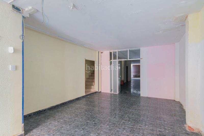 Foto 0cfccfc3-ea35-4599-b568-b6287cc7b601. Local comercial a Fondo Santa Coloma de Gramenet