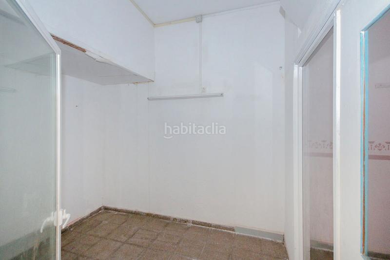 Foto 24bd7a93-8389-479a-83fd-4644301ee87d. Local comercial a Fondo Santa Coloma de Gramenet