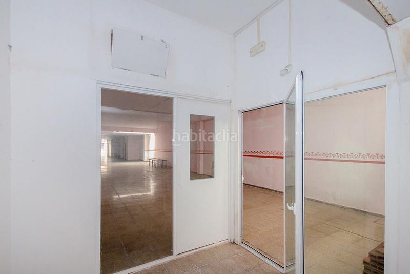 Foto 4ee276b6-93e9-4f73-9183-a2df69274602. Local comercial a Fondo Santa Coloma de Gramenet