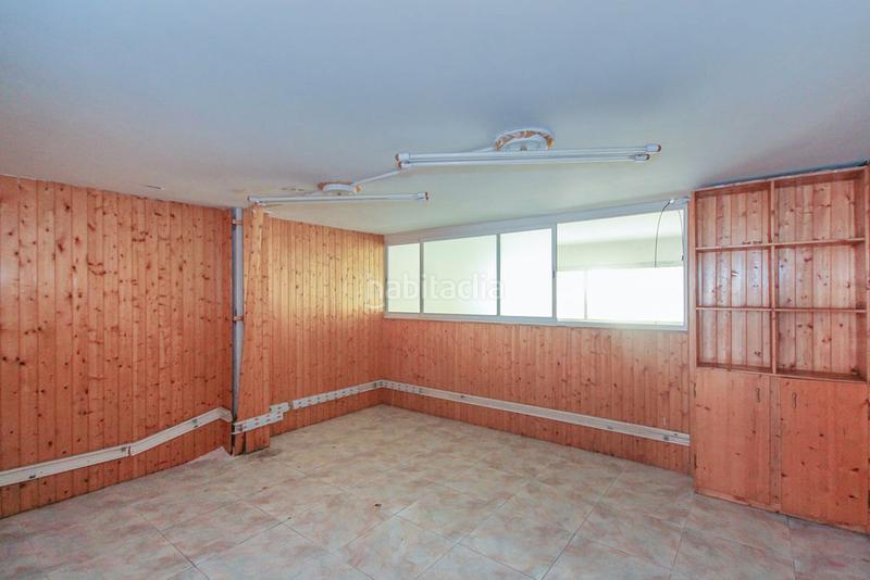 Foto 9468b178-2413-424a-ac0a-b46dd8c3f1fd. Local comercial a Fondo Santa Coloma de Gramenet