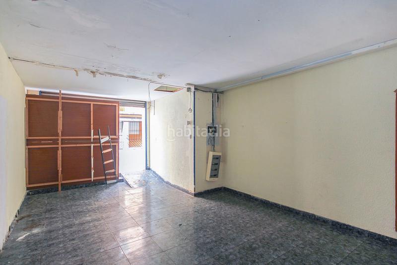 Foto 9dd93d9e-7671-43f6-bc7b-d9f08b34cab6. Local comercial a Fondo Santa Coloma de Gramenet