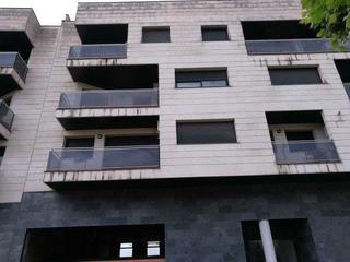 Local commercial  C/ guillén de roselló. Solvia inmobiliaria  locales rosselló