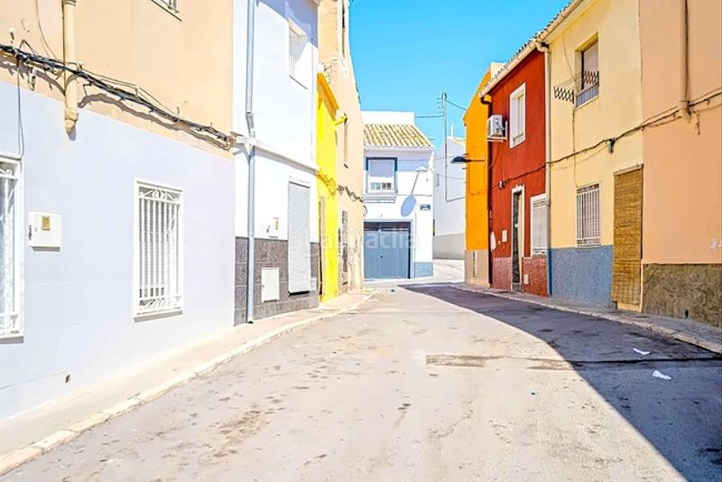 Foto 724cc5ec-8911-444c-b6a7-ad1ad0906be3. Casa pareada solvia inmobiliaria chalet adosado en Villena