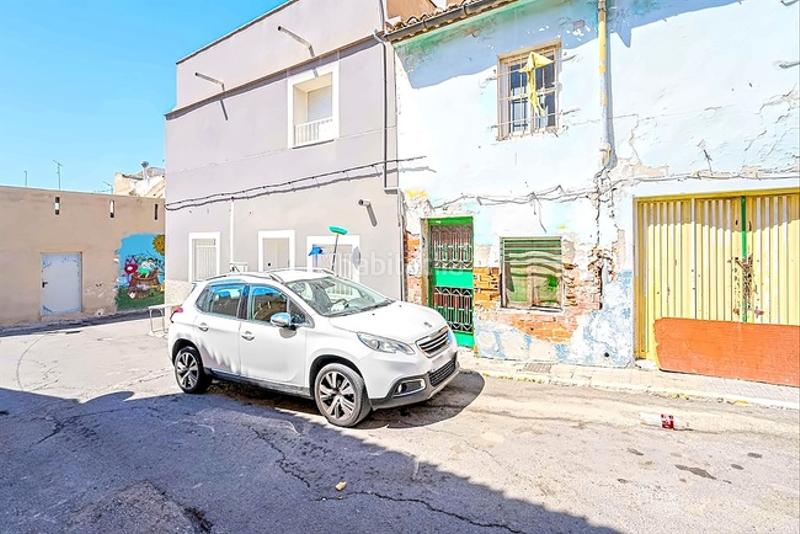 Foto b0fc17d8-13f3-430f-b354-ead56bc172f1. Casa pareada solvia inmobiliaria chalet adosado en Villena