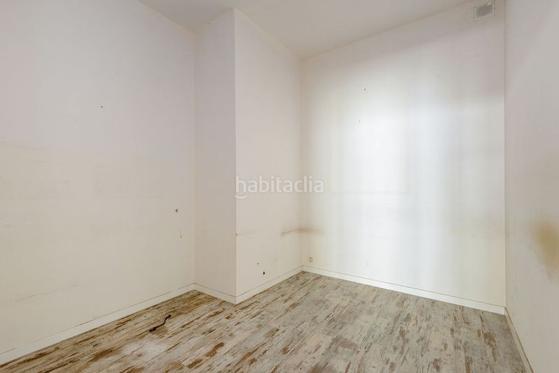 Foto b8eb3634-b12b-4cc8-82d5-1bf0b9d77237. Local comercial a Centro Avilés