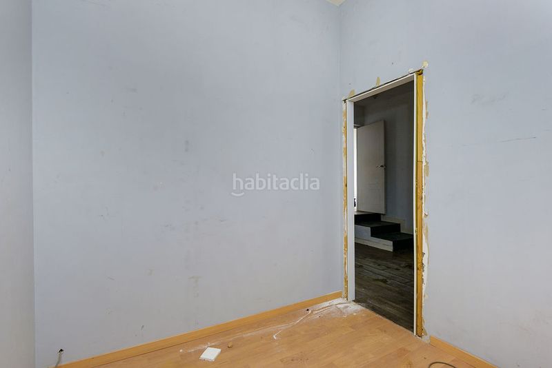 Foto bfc70c4b-48dd-4c0e-9ebc-d0f38e25f983. Local comercial a Centro Avilés