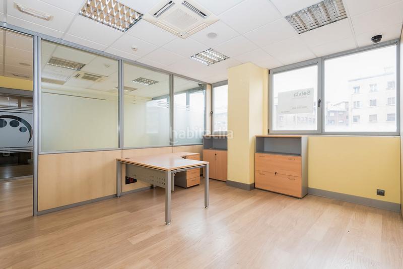 Foto 442749f6-c72c-473d-b8a9-2b87969215d2. Oficina solvia inmobiliaria oficinas en Rekalde Centro Bilbao