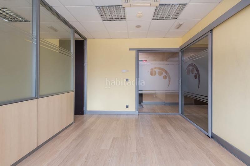 Foto bf09216e-0fd5-4e56-be98-695938ca2383. Oficina solvia inmobiliaria oficinas en Rekalde Centro Bilbao