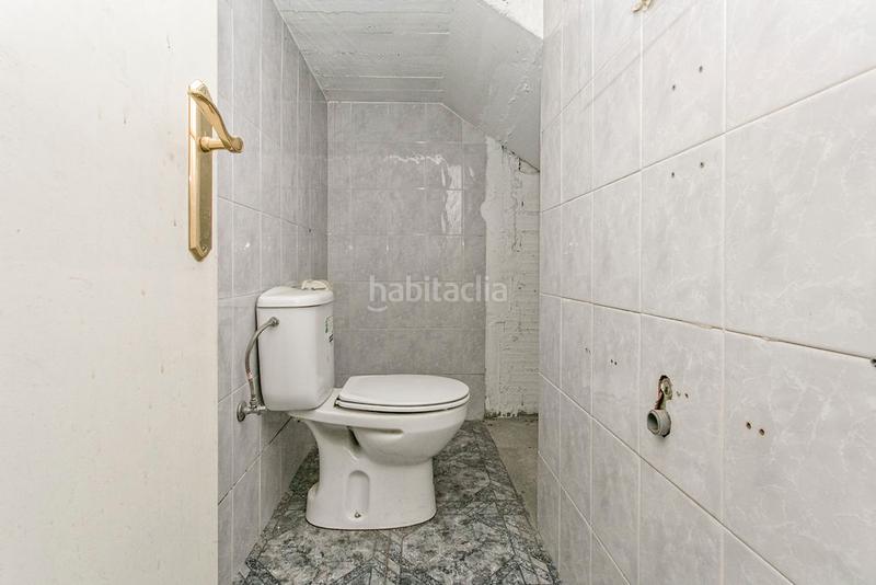 Foto 5d9c601c-e6e7-4608-aabe-8448061fcb80. Locale commerciale in Can Palet Terrassa