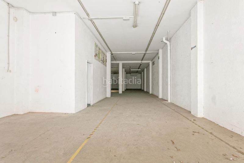 Foto 81e1699a-a5b9-441b-b018-37184bc74fd8. Locale commerciale in Can Palet Terrassa