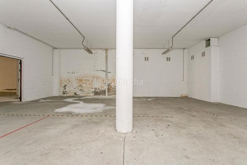 Foto a742044c-4d64-44d2-8a48-3b39fa4c3b44. Locale commerciale in Can Palet Terrassa