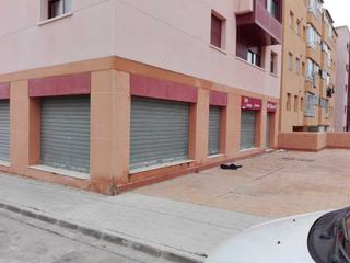 Local Comercial  C/ compositor pau sicaret. Solvia inmobiliaria  locales arboç l