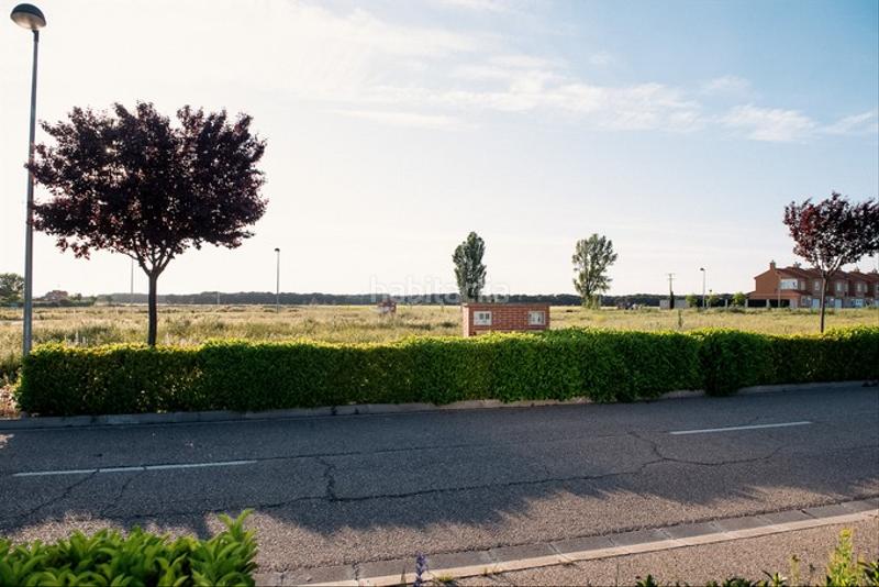 Foto cfdf3d10-77e3-4ba4-8c4c-353342b38297. Finca rústica solvia inmobiliaria suelo urbano en Aldeamayor de San Martín