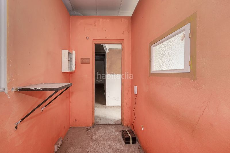 Foto b9372da6-3194-4d44-bfd5-4e53f1ec09e0. Local comercial a Centro Antequera