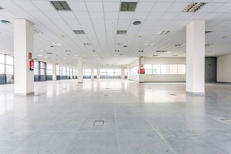 Foto 33465fb1-8158-47bd-973a-78ff6d1cf502. Büro in Zona Industrial Alcobendas