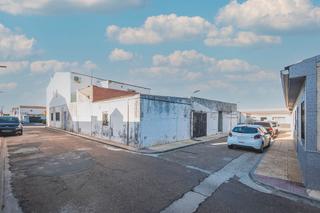 Local Comercial  C/ río. Solvia inmobiliaria  locales guadiana del caudillo