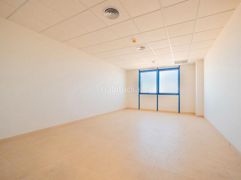 Foto 7a96518d-d6e6-43d6-84f7-2f06dfc5cb79. Oficina a San Jerónimo - La Bachillera Sevilla