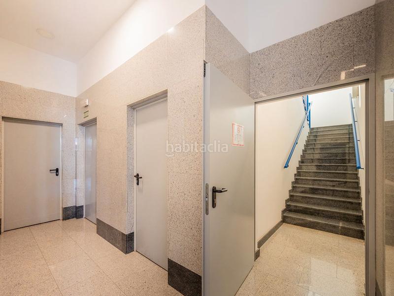 Foto c8fd5ec8-0947-4198-b84e-af32159a9a58. Oficina a San Jerónimo - La Bachillera Sevilla