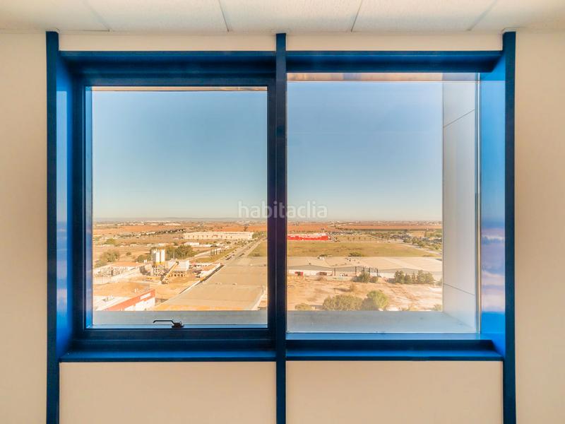 Foto f8d9c3a3-4f13-4ba5-b51f-5eccc9bf318b. Oficina a San Jerónimo - La Bachillera Sevilla