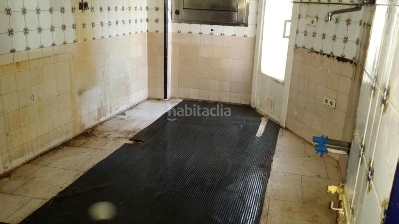 Foto f58fc0dd-b643-457b-8c56-cc75186a02a0. Local comercial a Almoster