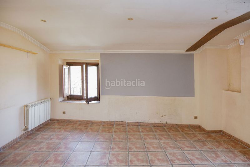 Foto 91b7448e-2caa-4c1c-891c-fb654c0e7ee3. Duplex con riscaldamento in Mieres