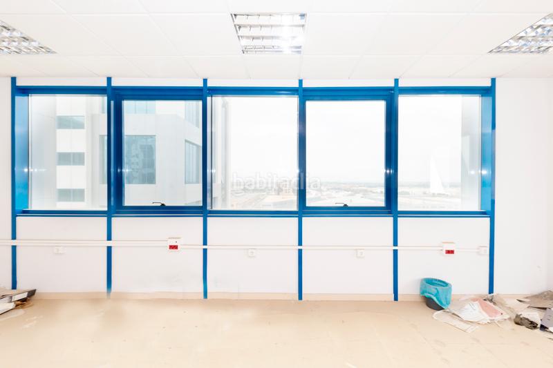 Foto 5a6f8f02-baeb-4e9e-87a6-032b2bcde3a0. Office space in San Jerónimo - La Bachillera Sevilla