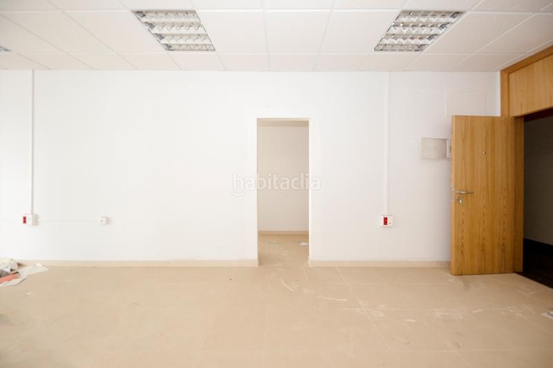 Foto 5b0bbf42-c62c-44af-8378-bc727f7b6de9. Office space in San Jerónimo - La Bachillera Sevilla