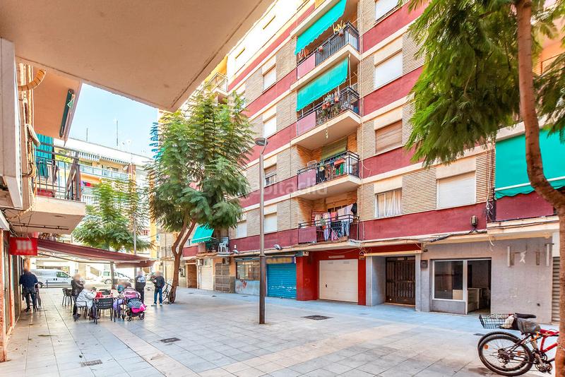 Foto c490ef41-a889-48bd-9bd8-adce7fbd2069. Locale commerciale in Plaza Elíptica - República Argentina Gandia