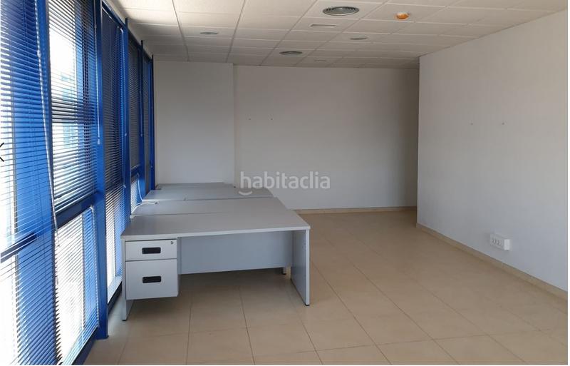 Foto fab4a8f3-c82f-47fd-9f4f-a90f41791837. Oficina a San Jerónimo - La Bachillera Sevilla