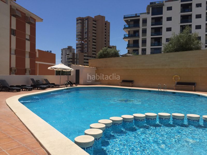 Foto 7460bd50-2821-4801-967e-2763b9e6e152. Edifici amb piscina a Campello Playa Campello (el)