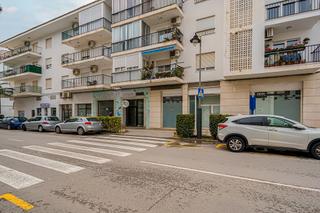 Local commercial  Av la nucía - esq los almendros -. Solvia inmobiliaria  locales altea
