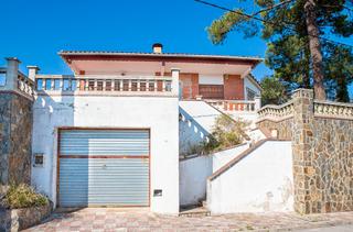 Edifici  C/ jorge luís borges -urb. terrabrava-. Solvia inmobiliaria  en construccion tordera